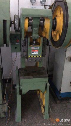 轉(zhuǎn)讓一批準(zhǔn)新機氣動沖床普通沖床處理