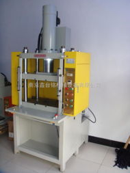 壓鑄后處理設(shè)備解析 從快速液壓切邊機(jī)到普通沖床